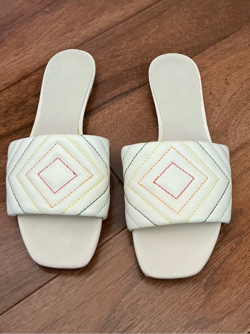 Sanctuary Culture Leather slide sandals in milk quilted strap. Sz 7.5